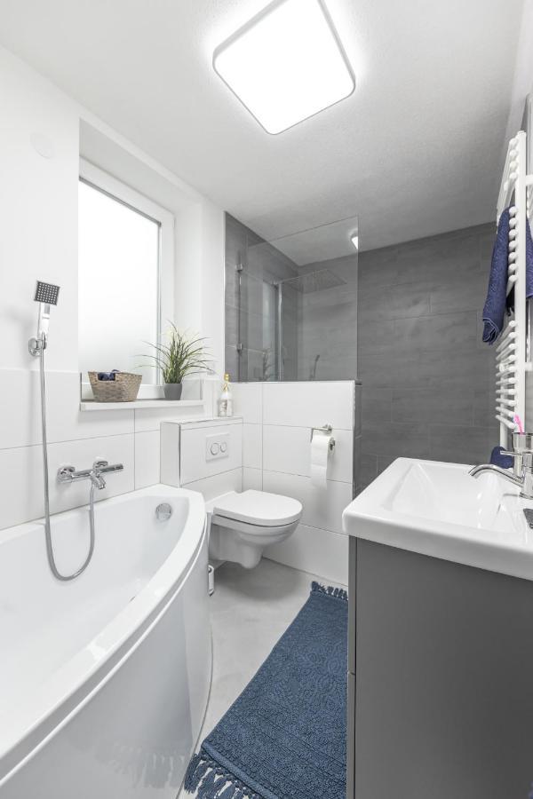 Exklusive Neubau-Ferienwohnung Mit Fernsicht 康斯坦茨 外观 照片